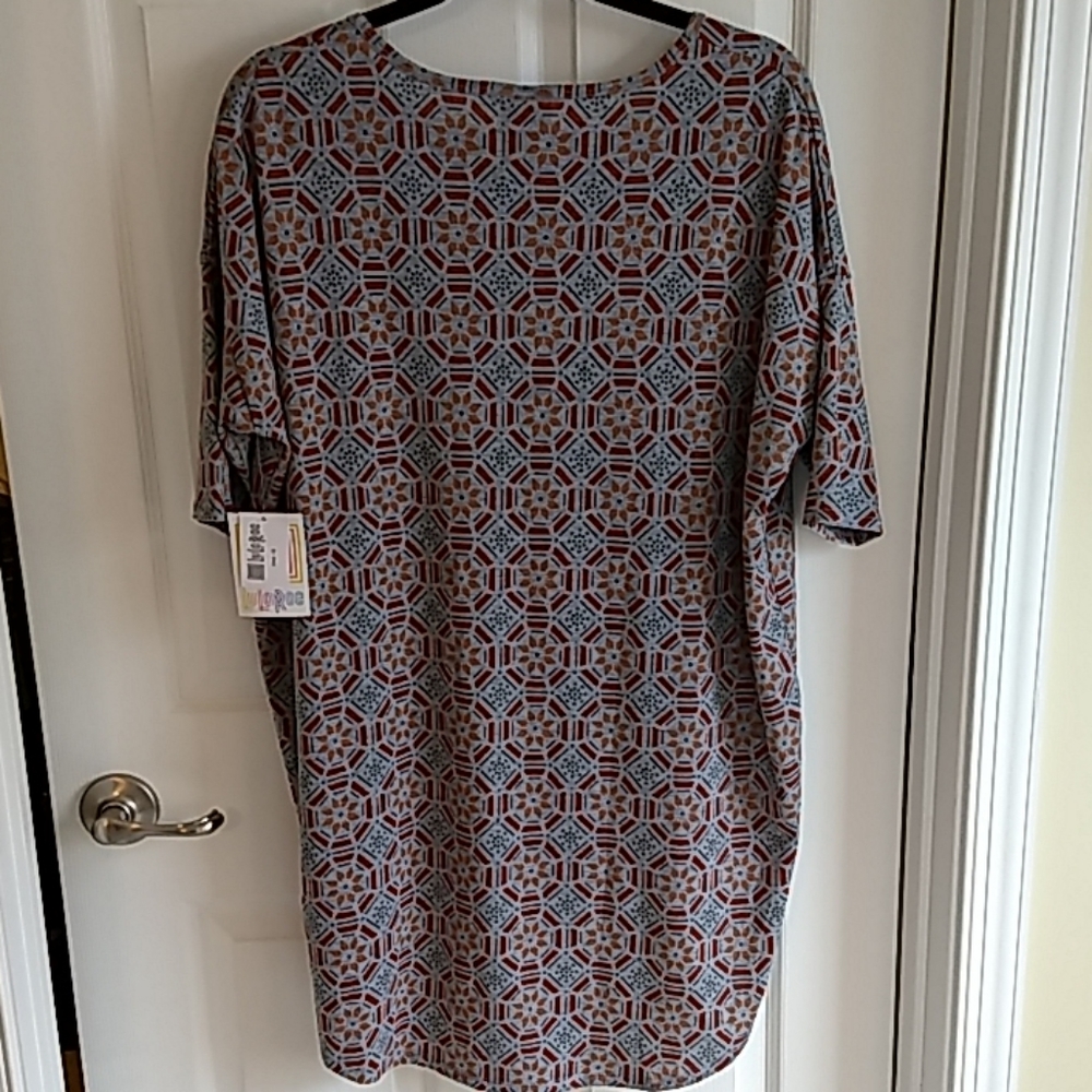 Lularoe Irma tee - Picture 2 of 6
